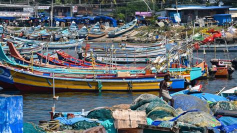 Cyclonic storm 'Burevi' to hit Tamil Nadu, Kerala coasts on December 4 ...