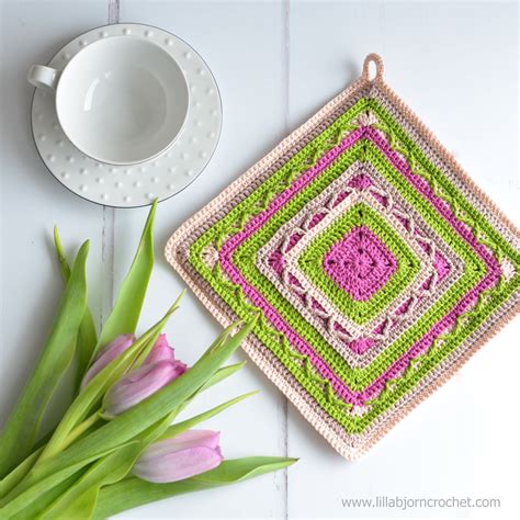 Crochet Potholders: art in small (FREE pattern) | LillaBjörn's Crochet ...