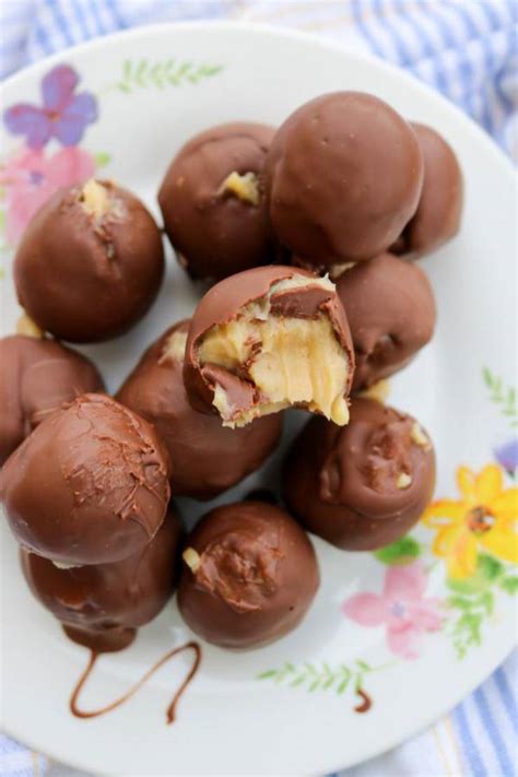 5 Ingredient Keto Chocolate Fat Bombs - BEST Chocolate Peanut Butter Balls Fat Bombs - Easy NO ...