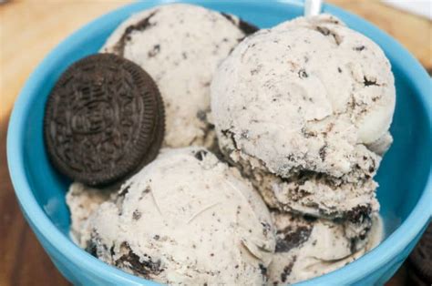 Easy Homemade Oreo Cookies and Cream Ice Cream Recipe - Grace Like Rain ...