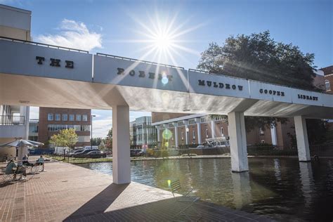 https://flic.kr/p/BekPmo | Robert Muldrew Cooper Library bridge | The ...