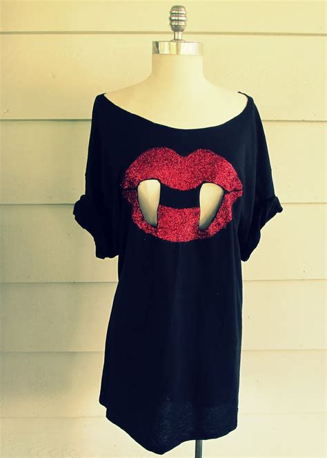 WobiSobi: Glitter,Vampire Tee-shirt,DIY