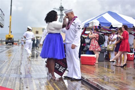 DVIDS - Images - USS Hopper returns from 180-day deployment [Image 4 of 5]