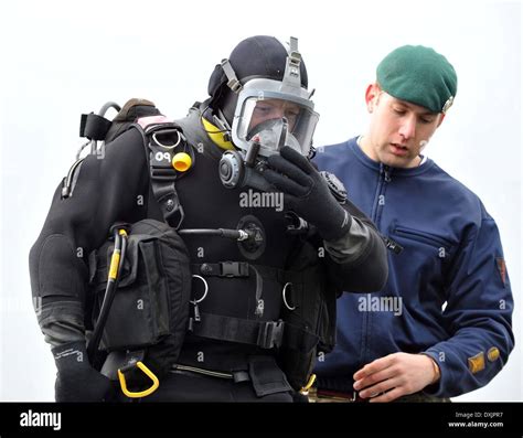 Army Diver, diving, military diver Britain, UK Stock Photo: 68025195 ...