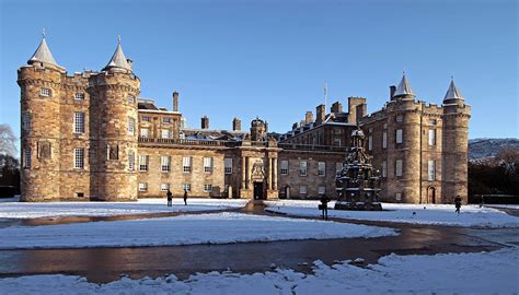 Holyrood Palace in the snow - Christmas Eve, 2010