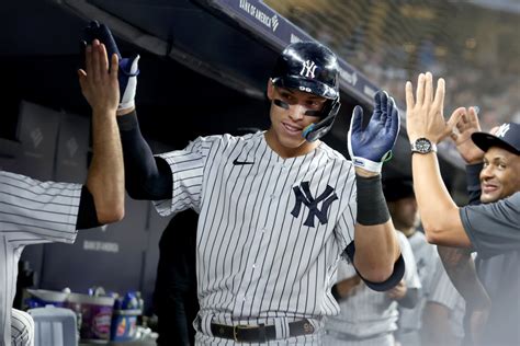 Aaron Judge signs $360 million contract with New York Yankees