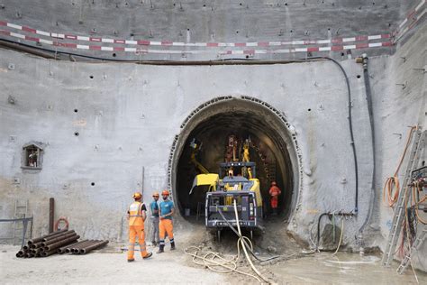 Ceremony marks start of second Gotthard tunnel construction - SWI swissinfo.ch