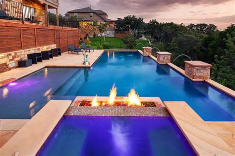 Top 6 Texas Pools - Luxury Pools + Outdoor Living