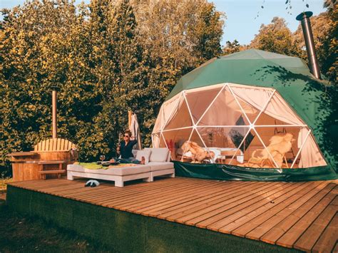 Tent in Ardooie · ★4.91 · 1 bedroom · 1 bed · 1.5 baths | Geodesic dome homes, Dome house, House ...