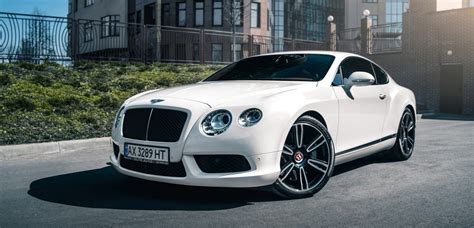 The top 10 luxury car brands in 2024 | OPUMO Magazine