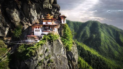 Travel to Bhutan & Experience the Holiday of a Lifetime | andBeyond