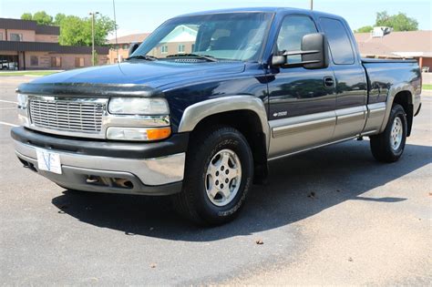 2001 Chevrolet Silverado 1500 LS | Victory Motors of Colorado