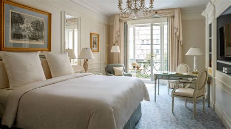 Luxury Paris Hotel Suites Rooms | Four Seasons George V, Paris | Hotel room interior, Luxury ...