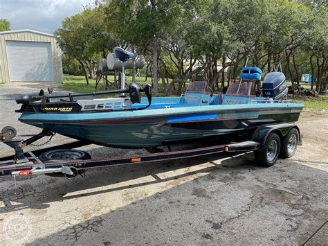 1991 Used Champion 201 DCR Bass Boat For Sale - $20,000 - Killeen, TX | Moreboats.com