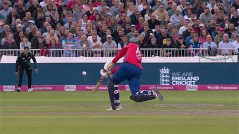 'Extraordinary batting!' | Harry Brook smashes back-to-back sixes ...