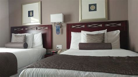 RED LION INN & SUITES VICTORIA $83 ($̶8̶9̶) - Prices & Hotel Reviews ...