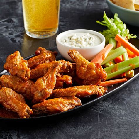 Franks RedHot® Original Buffalo Chicken Wings Recipe | Frank's RedHot® US