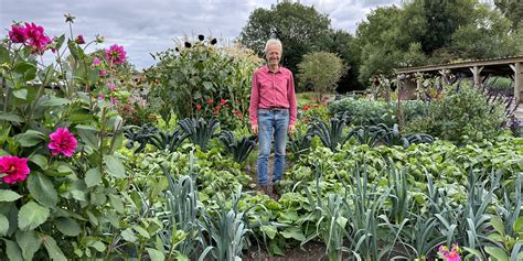 Talk | No dig gardening with Charles Dowding - Garden Museum