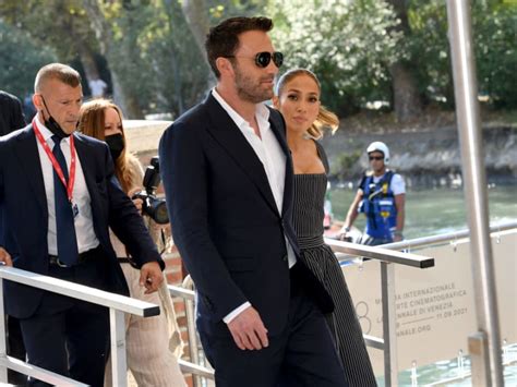 Ben Affleck, Jennifer Lopez Make Bennifer 2.0 Red Carpet Official At ...