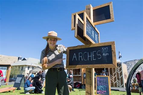 Watch Yellowstone Park Rangers Politely Pleading [VIDEO]