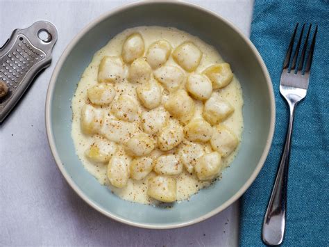 Gnocchi Alla Bava (Potato Gnocchi With Fontina Cheese Sauce) Recipe