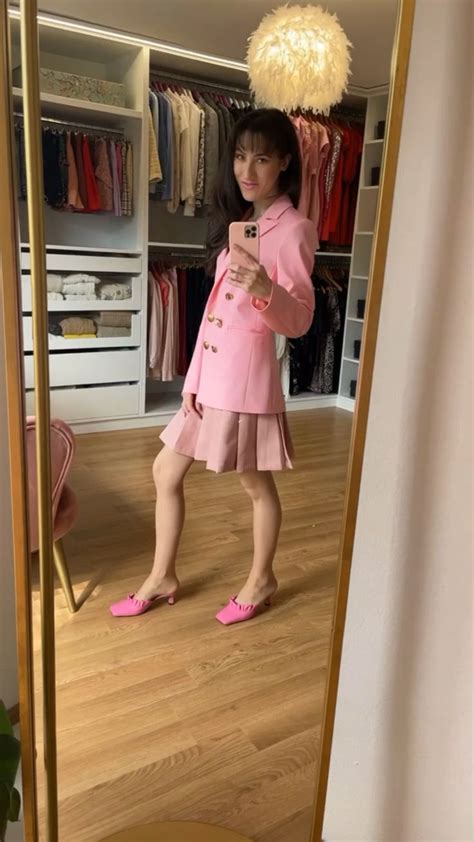 Bubblegum Pink Outfit for Spring: An immersive guide by Veronika Lipar