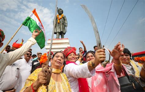 People celebrate last Dogra monarch Maharaja Hari Singh's birth ...