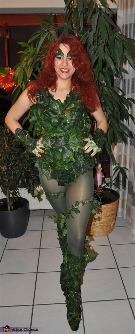 Amazing Homemade Poison Ivy Costume | Creative DIY Costumes - Photo 3/3