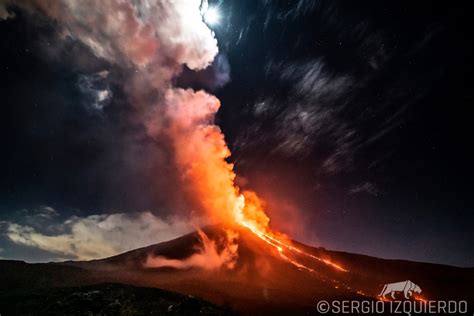 Las impresionantes imágenes del volcán Pacaya en erupción que captó un fotógrafo conservacionista