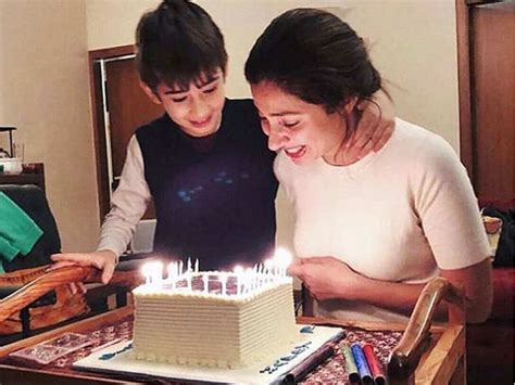 Watch: Mahira Khan rings in her birthday with son Azlaan