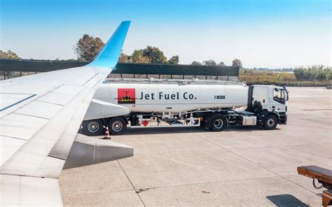 Jet fuel: all about aviation fuel, its origin and types