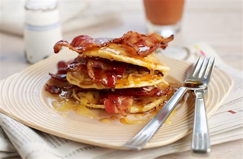 Pancakes with bacon and maple syrup | American Recipes | GoodtoKnow