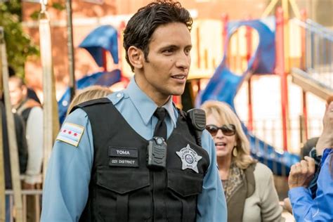 Chicago PD Season 5 Episode 2 Review: The Thing About Heroes - TV Fanatic