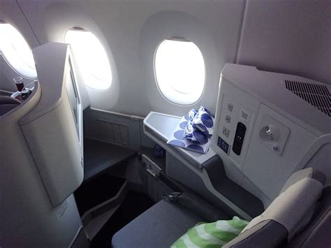 Finnair introduces a new Business class seat A350 A330 | Lux-Traveller