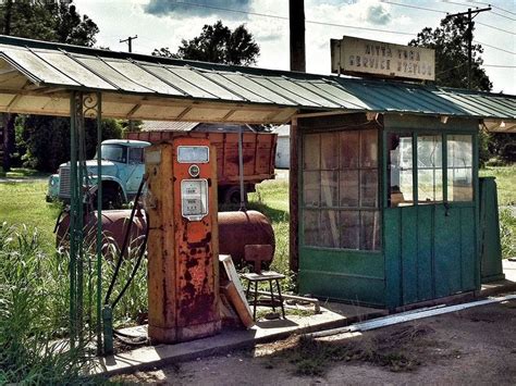 Nitta Yuma Service Station - Nitta Yuma, Mississippi | Abandoned places, Places, Abandoned