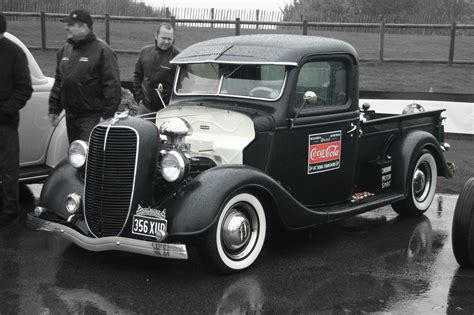 1937 Ford Pickup - Information and photos - MOMENTcar