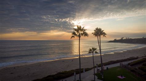 Scenic View of the Horizon and the Beach · Free Stock Photo