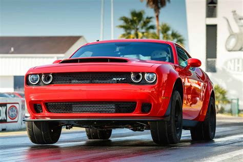 Dodge Challenger SRT Demon, la muscle car da 852 cv che impenna - QN Motori