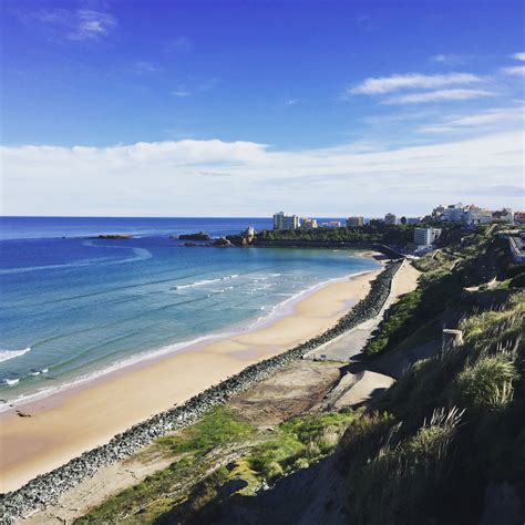 Discover the surf spots of the Basque coast: La côte des basques of Biarritz - Marty Surf Delivery