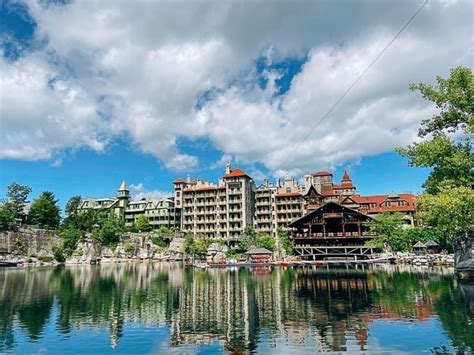 Mohonk Mountain Hiking: A Family Tradition | The Woks of Life