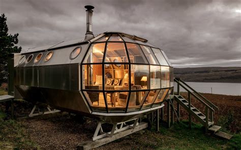 Airbnb Airship002 Aluminum Pod in 2020 | Unusual homes, Airship, Architecture