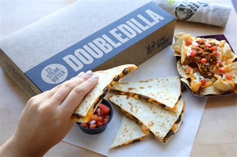 Taco Bell Canada launches ‘Steak Doubledilla’ with Airbnb contest - Canadian Business ...