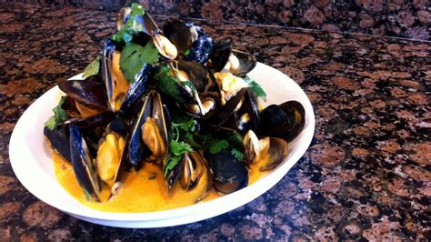 How to Make the Best Thai Steamed Mussels Recipe | Steamed mussels, Mussels recipe, Mussels