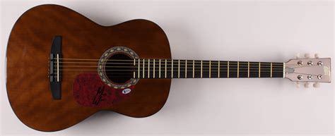 Morgan Wallen Signed 38" Acoustic Guitar (Beckett COA) | Pristine Auction