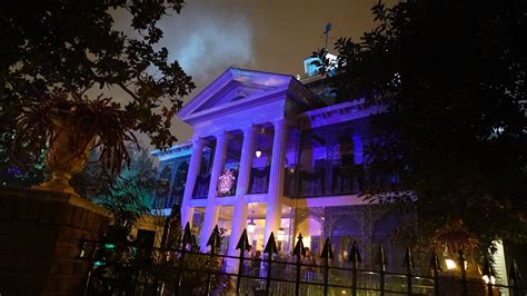 VIDEO: Live Actors and Special Decor Added to The Haunted Mansion for 50th Anniversary at ...