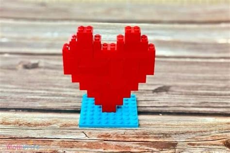 How to Make a LEGO Heart | Mombrite