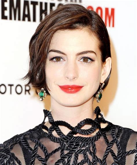 Image result for anne hathaway haircut interstellar | Anne hathaway short hair, Anne hathaway ...