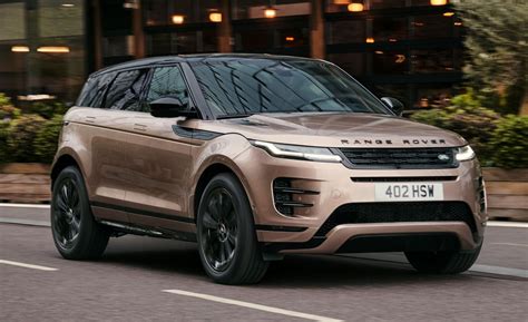 Range Rover Evoque Puts Accent on Technology for 2024 | WardsAuto