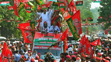 EC may freeze Samajwadi Party symbol - The Hindu