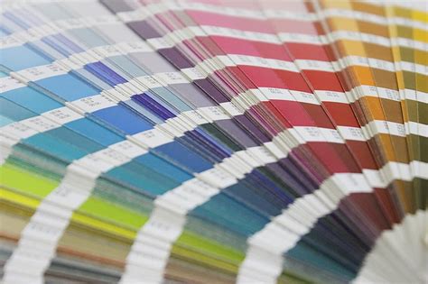 swatches, magnifying glass, printer, printing house, color, pantone, cmyk | Pikist